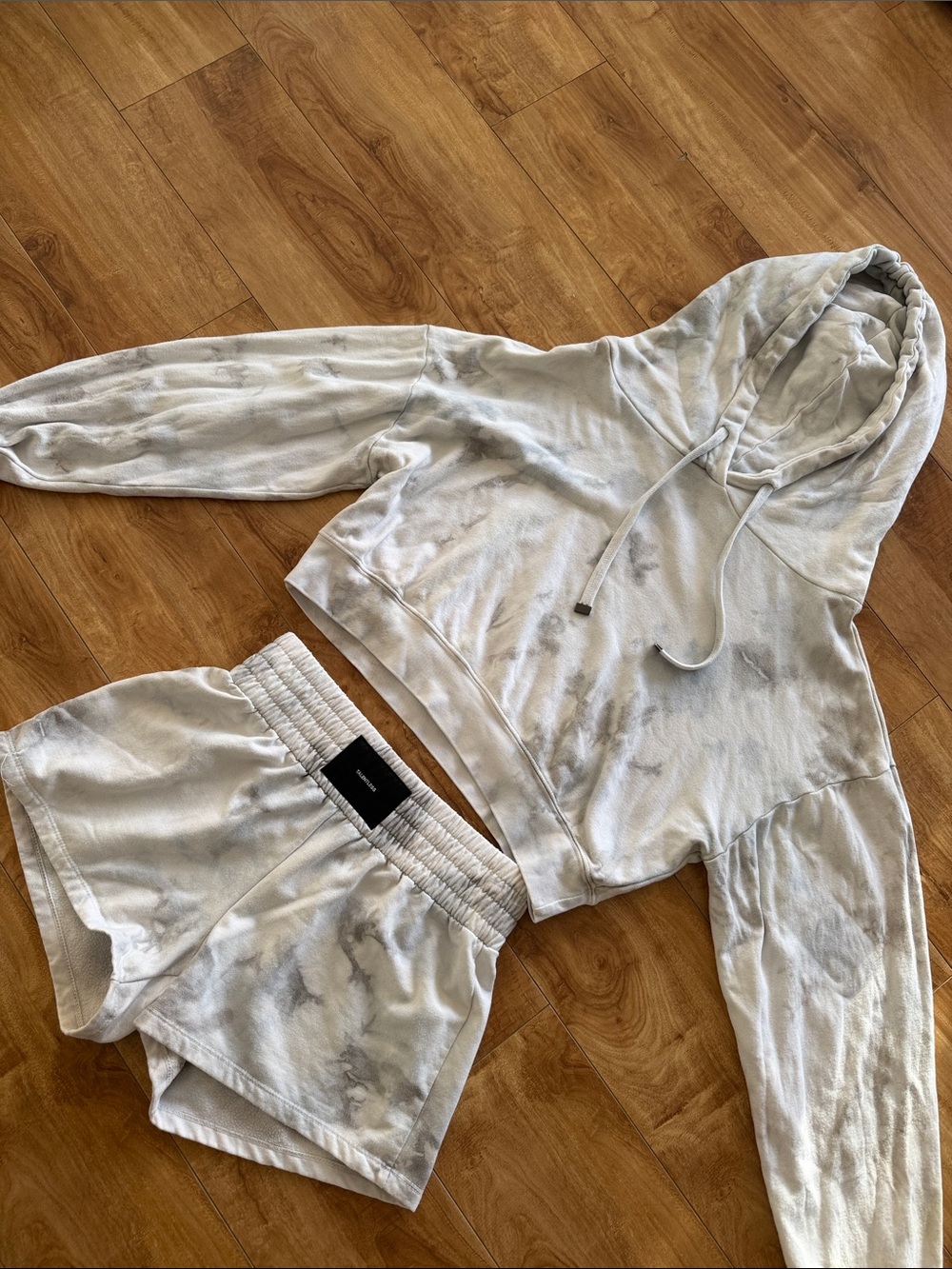 Talentless Tie-Dye Cropped Hoodie & Shorts Lounge Set - White/Gray